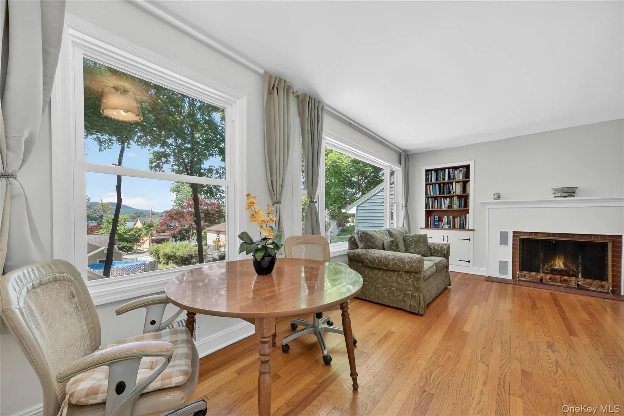 333 Oak Drive, New Windsor, NY, 2 Bedrooms Bedrooms, 4 Rooms Rooms,1 BathroomBathrooms,Residential,For Rent,Oak,0,1001297 333 Oak Drive, New Windsor, NY, 2 Bedrooms Bedrooms, 4 Rooms Rooms,1 BathroomBathrooms,Residential,For Rent,Oak,0,1001297