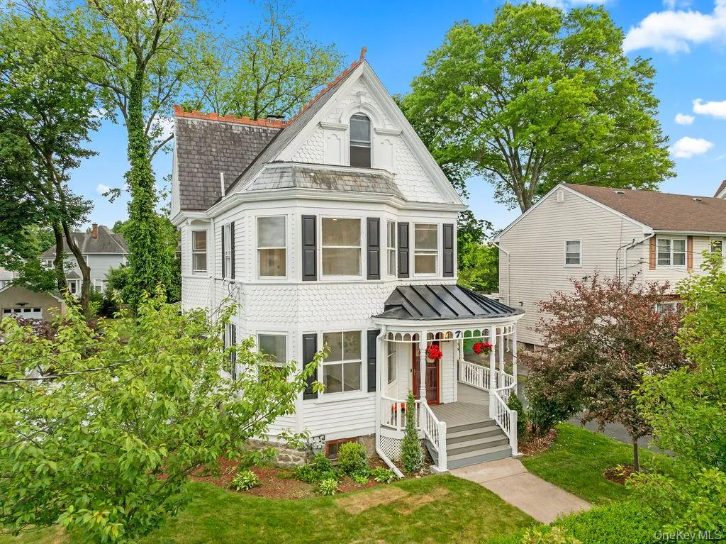 7 Clinton Place, Ramapo, NY, 4 Bedrooms Bedrooms, 8 Rooms Rooms,2 BathroomsBathrooms,Residential,For Rent,Clinton,0,1001301 7 Clinton Place, Ramapo, NY, 4 Bedrooms Bedrooms, 8 Rooms Rooms,2 BathroomsBathrooms,Residential,For Rent,Clinton,0,1001301
