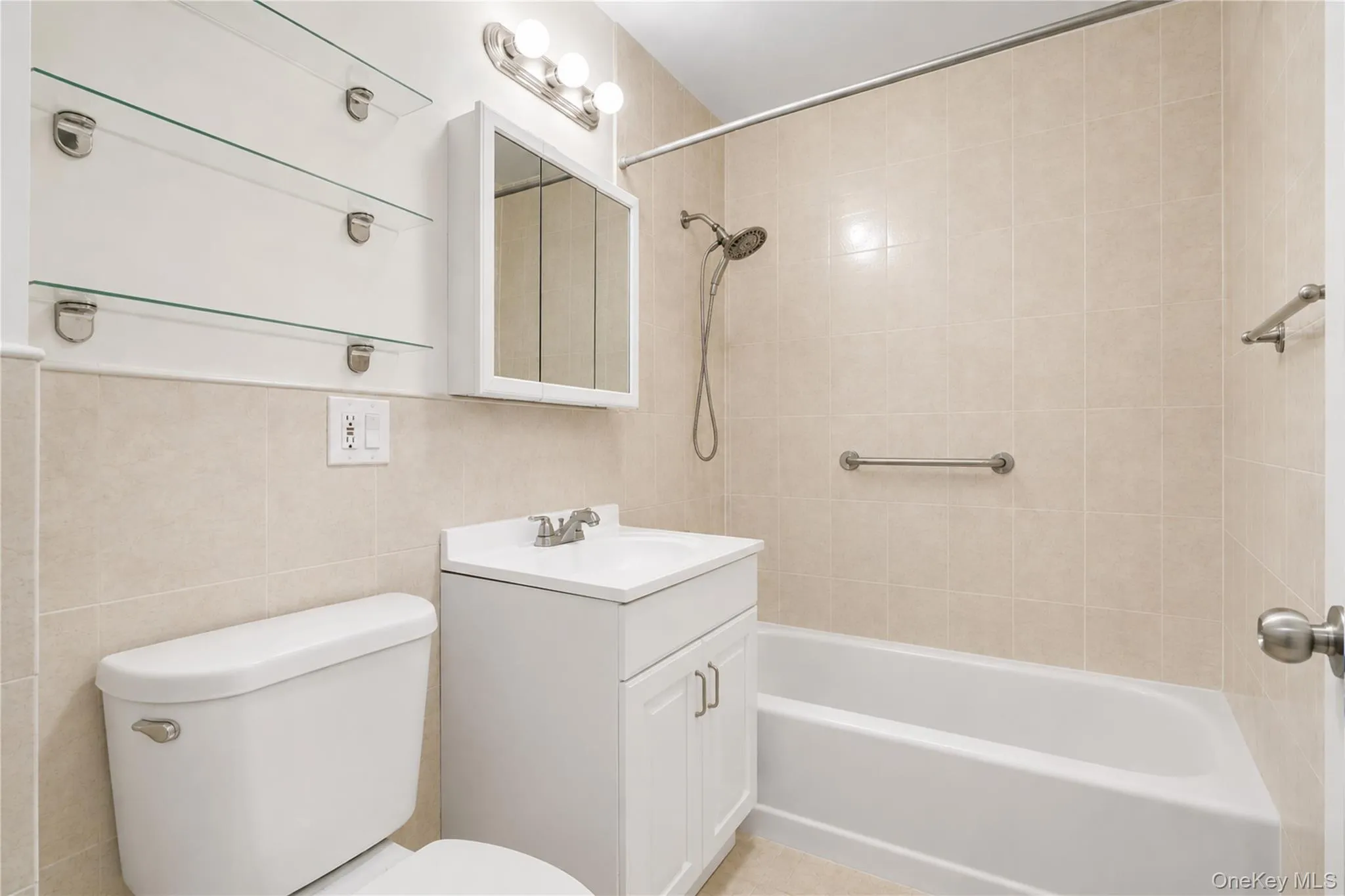 58-03 Calloway Street, New York, NY, 1 Bedroom Bedrooms, 2 Rooms Rooms,1 BathroomBathrooms,Residential Sale,For Rent,Calloway,0,1001304 58-03 Calloway Street, New York, NY, 1 Bedroom Bedrooms, 2 Rooms Rooms,1 BathroomBathrooms,Residential Sale,For Rent,Calloway,0,1001304