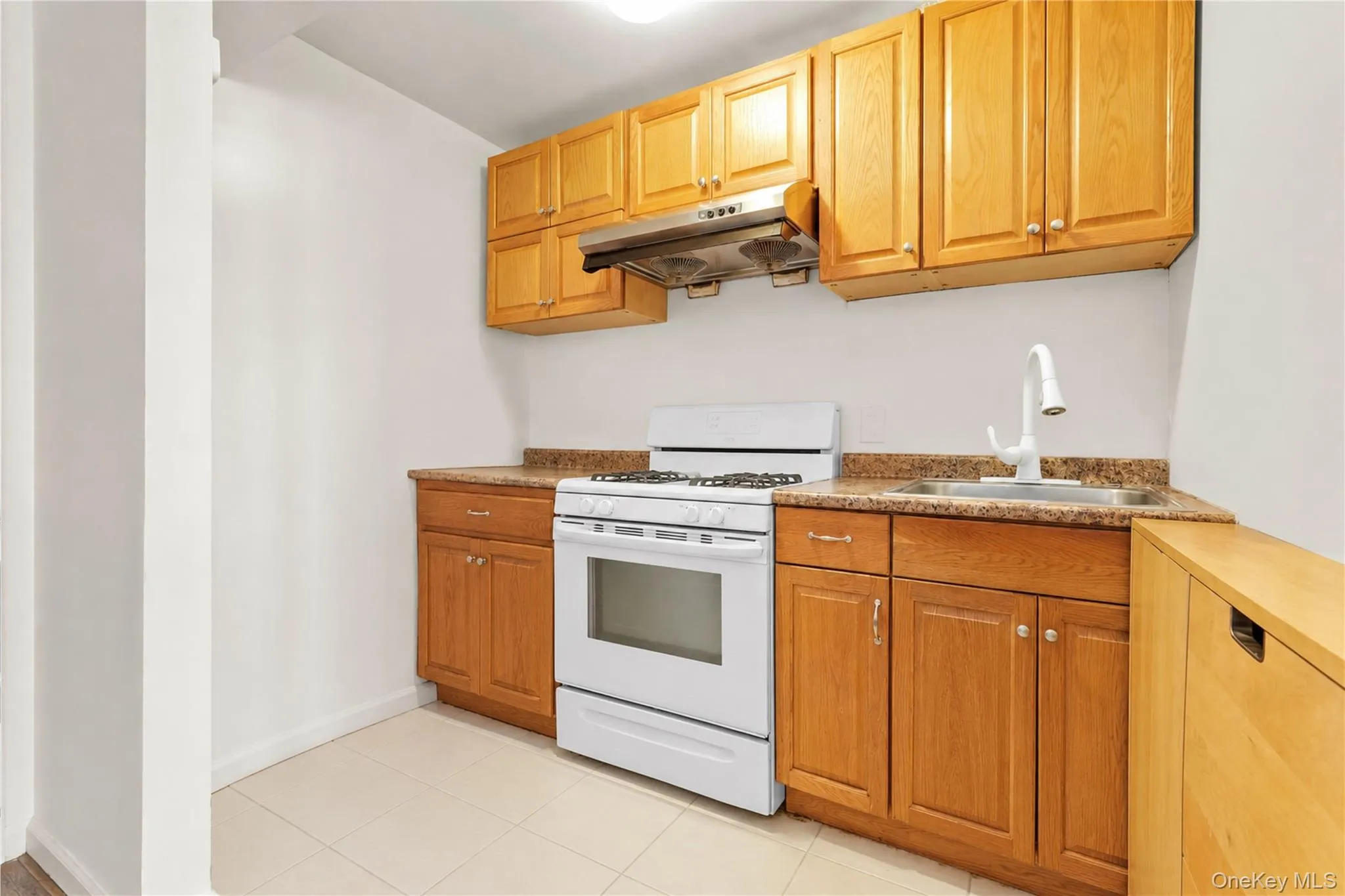58-03 Calloway Street, New York, NY, 1 Bedroom Bedrooms, 2 Rooms Rooms,1 BathroomBathrooms,Residential Sale,For Rent,Calloway,0,1001304 58-03 Calloway Street, New York, NY, 1 Bedroom Bedrooms, 2 Rooms Rooms,1 BathroomBathrooms,Residential Sale,For Rent,Calloway,0,1001304
