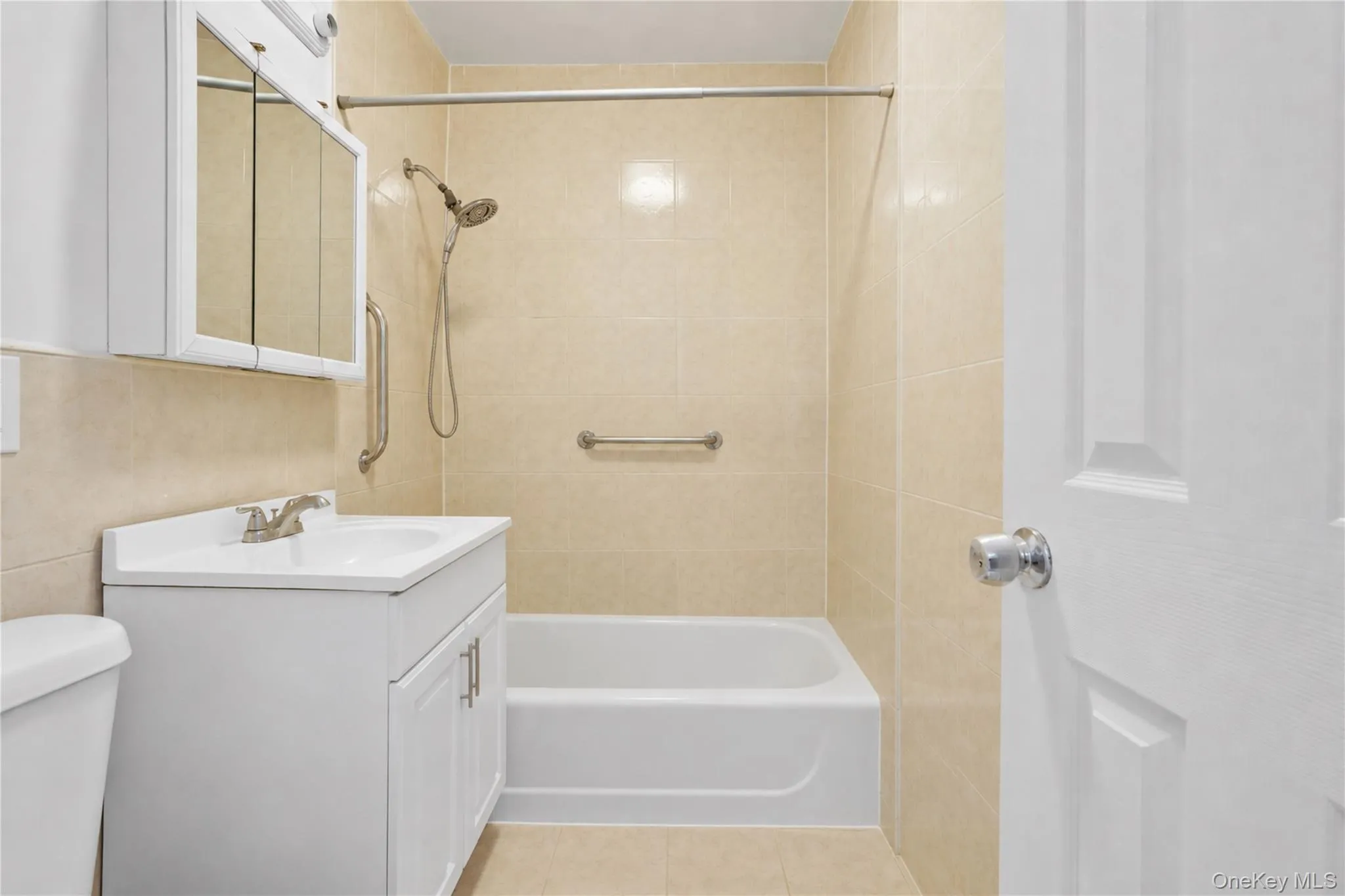 58-03 Calloway Street, New York, NY, 1 Bedroom Bedrooms, 2 Rooms Rooms,1 BathroomBathrooms,Residential Sale,For Rent,Calloway,0,1001304 58-03 Calloway Street, New York, NY, 1 Bedroom Bedrooms, 2 Rooms Rooms,1 BathroomBathrooms,Residential Sale,For Rent,Calloway,0,1001304
