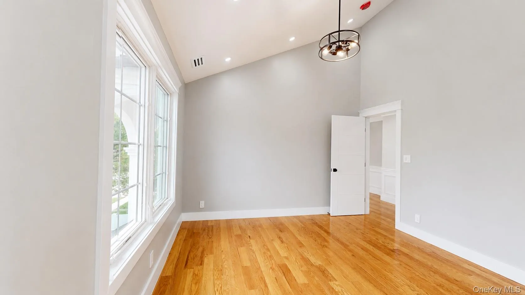26 Kingston Avenue, Oyster Bay, NY, 5 Bedrooms Bedrooms, 9 Rooms Rooms,4 BathroomsBathrooms,Residential,For Rent,Kingston,0,1001306 26 Kingston Avenue, Oyster Bay, NY, 5 Bedrooms Bedrooms, 9 Rooms Rooms,4 BathroomsBathrooms,Residential,For Rent,Kingston,0,1001306