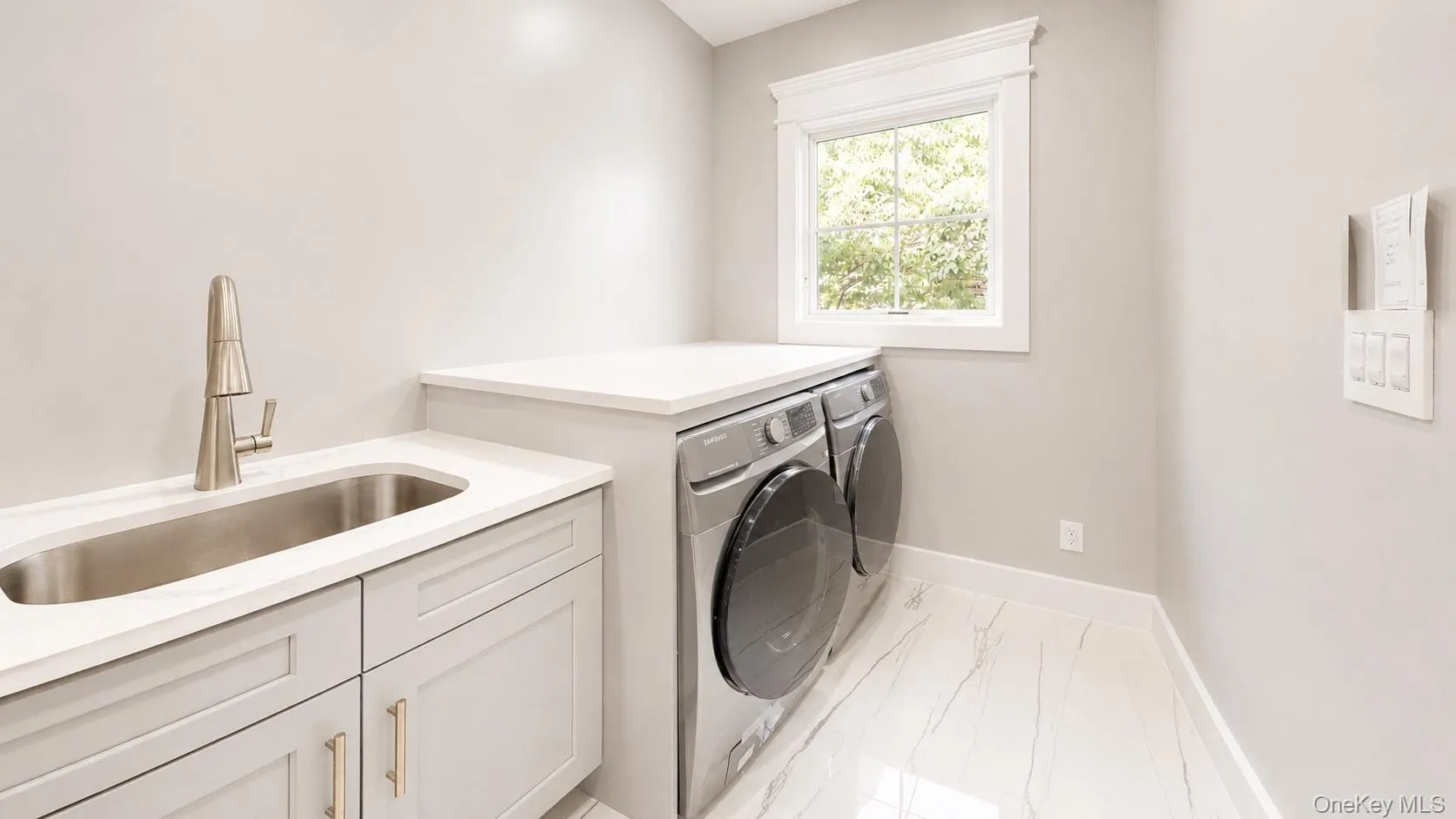 26 Kingston Avenue, Oyster Bay, NY, 5 Bedrooms Bedrooms, 9 Rooms Rooms,4 BathroomsBathrooms,Residential,For Rent,Kingston,0,1001306 26 Kingston Avenue, Oyster Bay, NY, 5 Bedrooms Bedrooms, 9 Rooms Rooms,4 BathroomsBathrooms,Residential,For Rent,Kingston,0,1001306