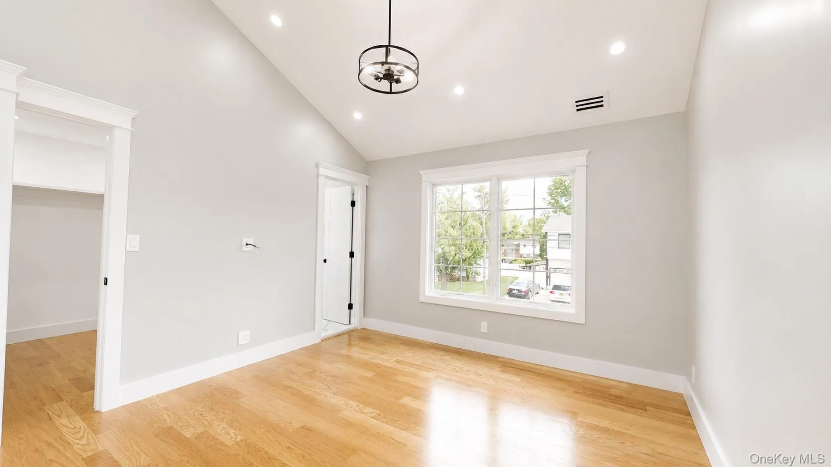 26 Kingston Avenue, Oyster Bay, NY, 5 Bedrooms Bedrooms, 9 Rooms Rooms,4 BathroomsBathrooms,Residential,For Rent,Kingston,0,1001306 26 Kingston Avenue, Oyster Bay, NY, 5 Bedrooms Bedrooms, 9 Rooms Rooms,4 BathroomsBathrooms,Residential,For Rent,Kingston,0,1001306