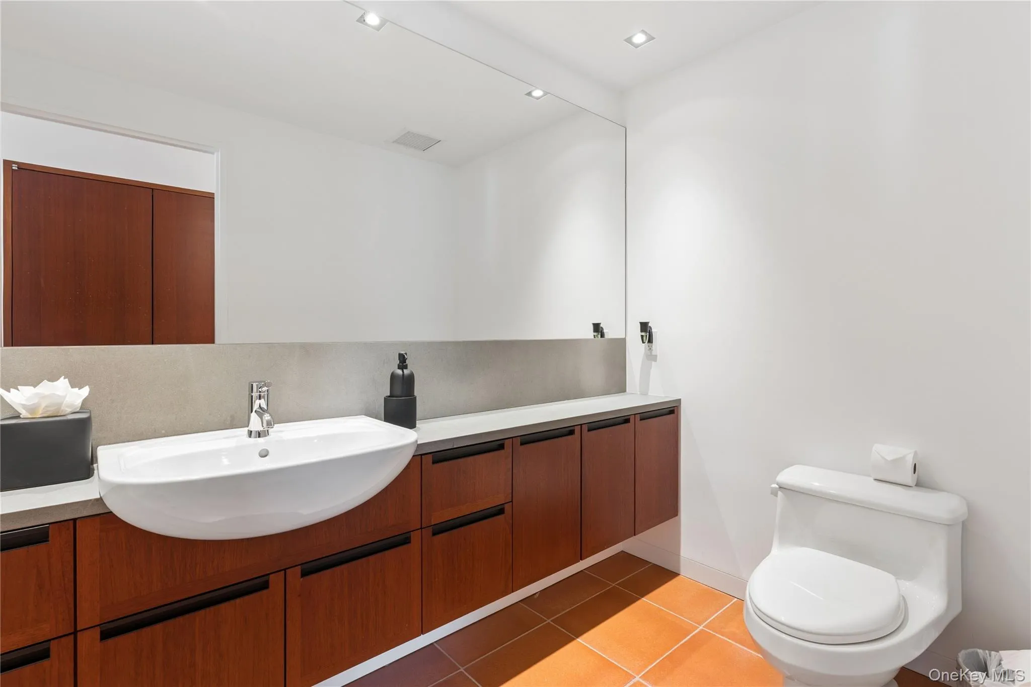 Full Bathroom on Lower Level Full Bathroom on Lower Level