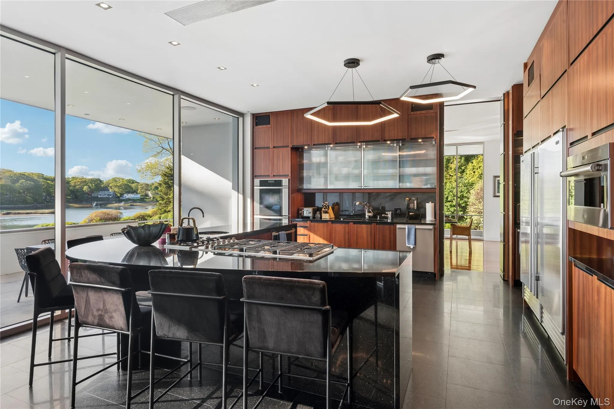 Eat-In Kitchen with Miele and Sub Zero Appliances Eat-In Kitchen with Miele and Sub Zero Appliances