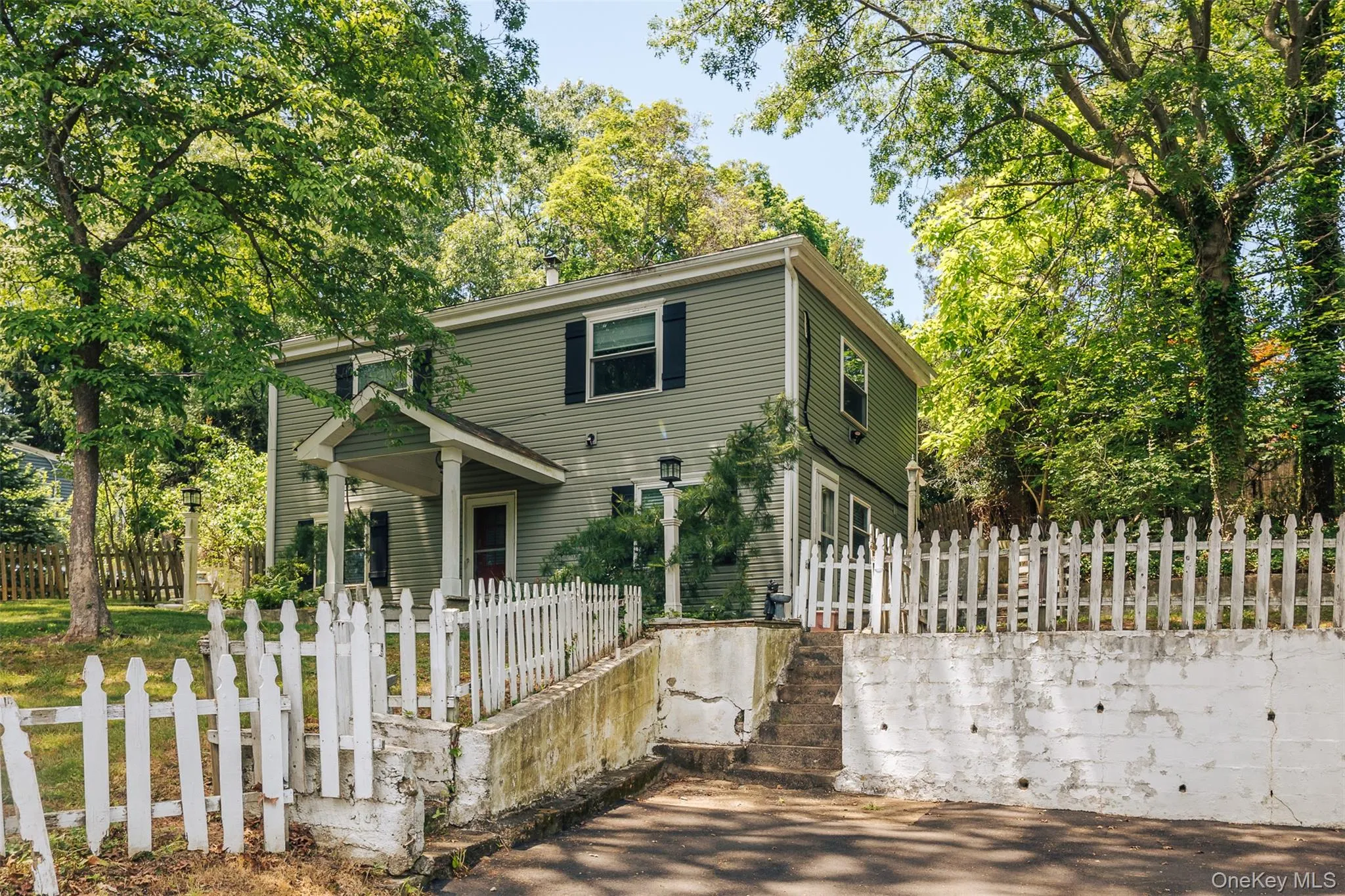 33 Port Washington Road, Brookhaven, NY, 4 Bedrooms Bedrooms, 8 Rooms Rooms,3 BathroomsBathrooms,Residential,For Rent,Port Washington,0,1001310 33 Port Washington Road, Brookhaven, NY, 4 Bedrooms Bedrooms, 8 Rooms Rooms,3 BathroomsBathrooms,Residential,For Rent,Port Washington,0,1001310