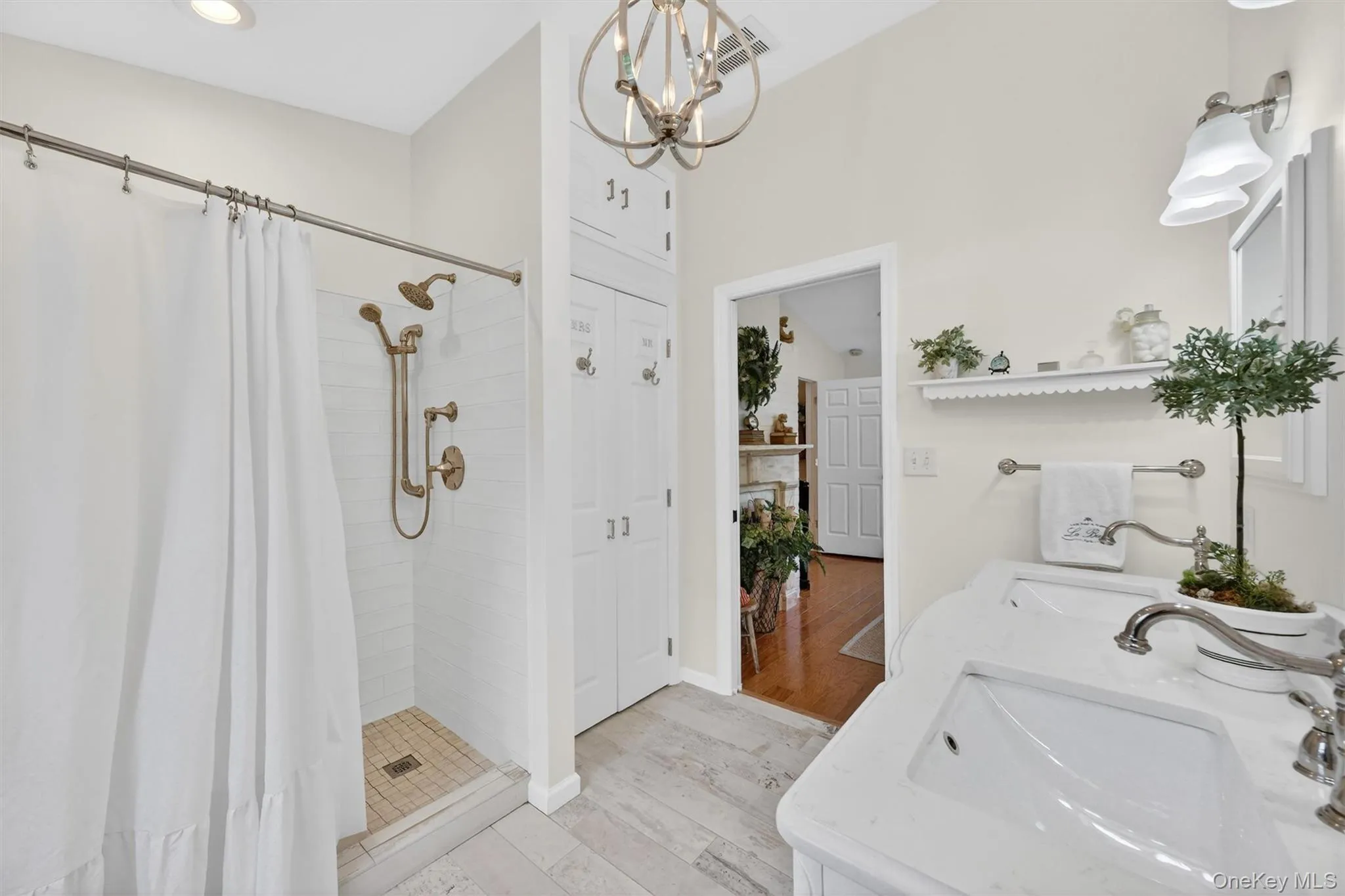 116 Chestnut Drive, New Windsor, NY, 3 Bedrooms Bedrooms, 7 Rooms Rooms,2 BathroomsBathrooms,Residential,For Rent,Chestnut,0,1001314 116 Chestnut Drive, New Windsor, NY, 3 Bedrooms Bedrooms, 7 Rooms Rooms,2 BathroomsBathrooms,Residential,For Rent,Chestnut,0,1001314