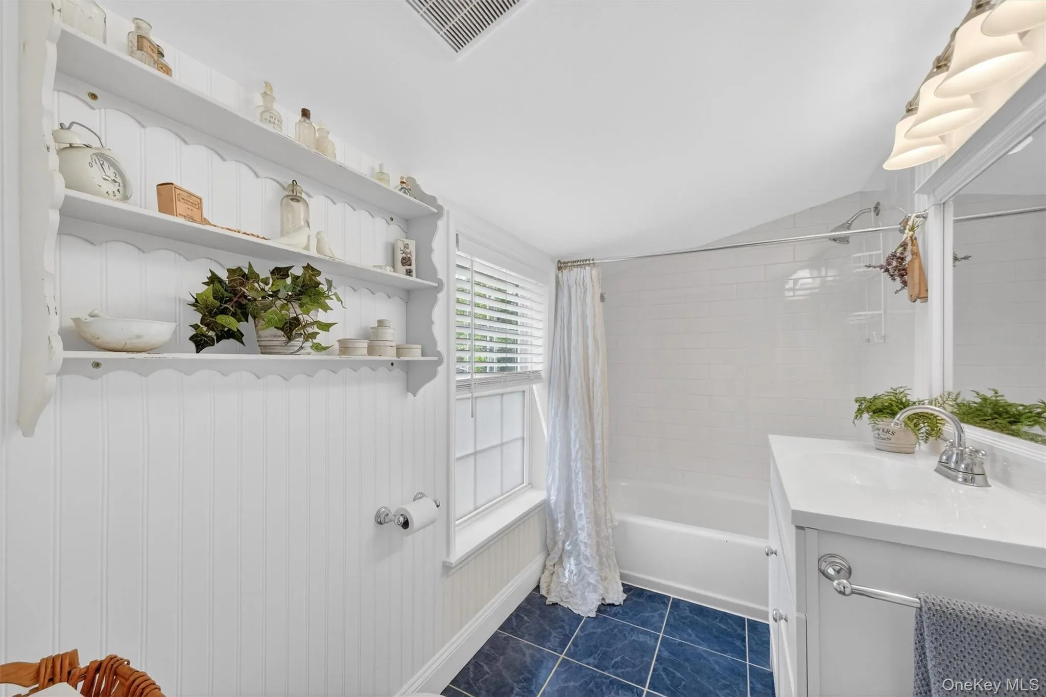 116 Chestnut Drive, New Windsor, NY, 3 Bedrooms Bedrooms, 7 Rooms Rooms,2 BathroomsBathrooms,Residential,For Rent,Chestnut,0,1001314 116 Chestnut Drive, New Windsor, NY, 3 Bedrooms Bedrooms, 7 Rooms Rooms,2 BathroomsBathrooms,Residential,For Rent,Chestnut,0,1001314