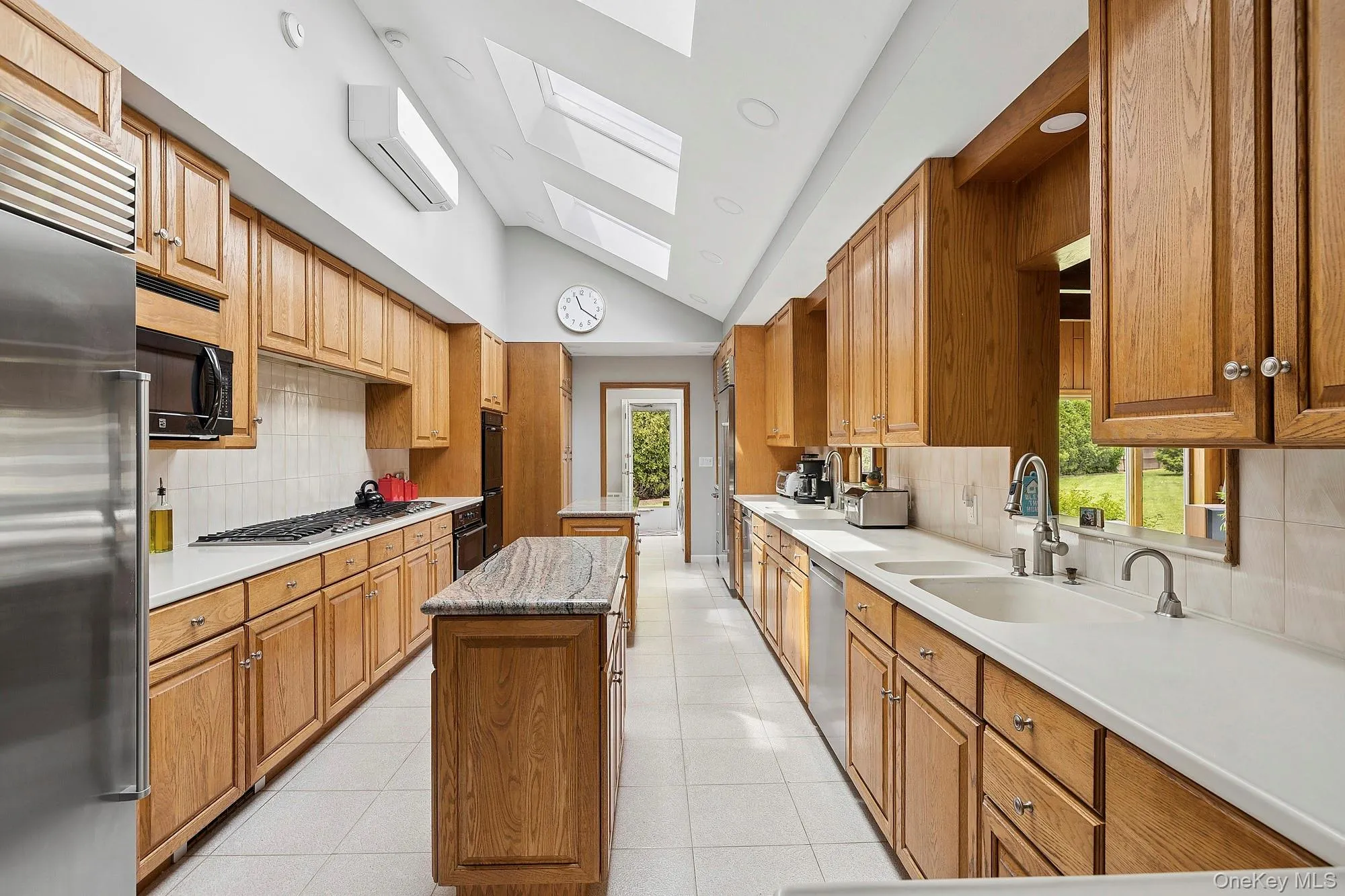 Large Kitchen with Double Sink, Double Stove and 2 Subzeros Large Kitchen with Double Sink, Double Stove and 2 Subzeros