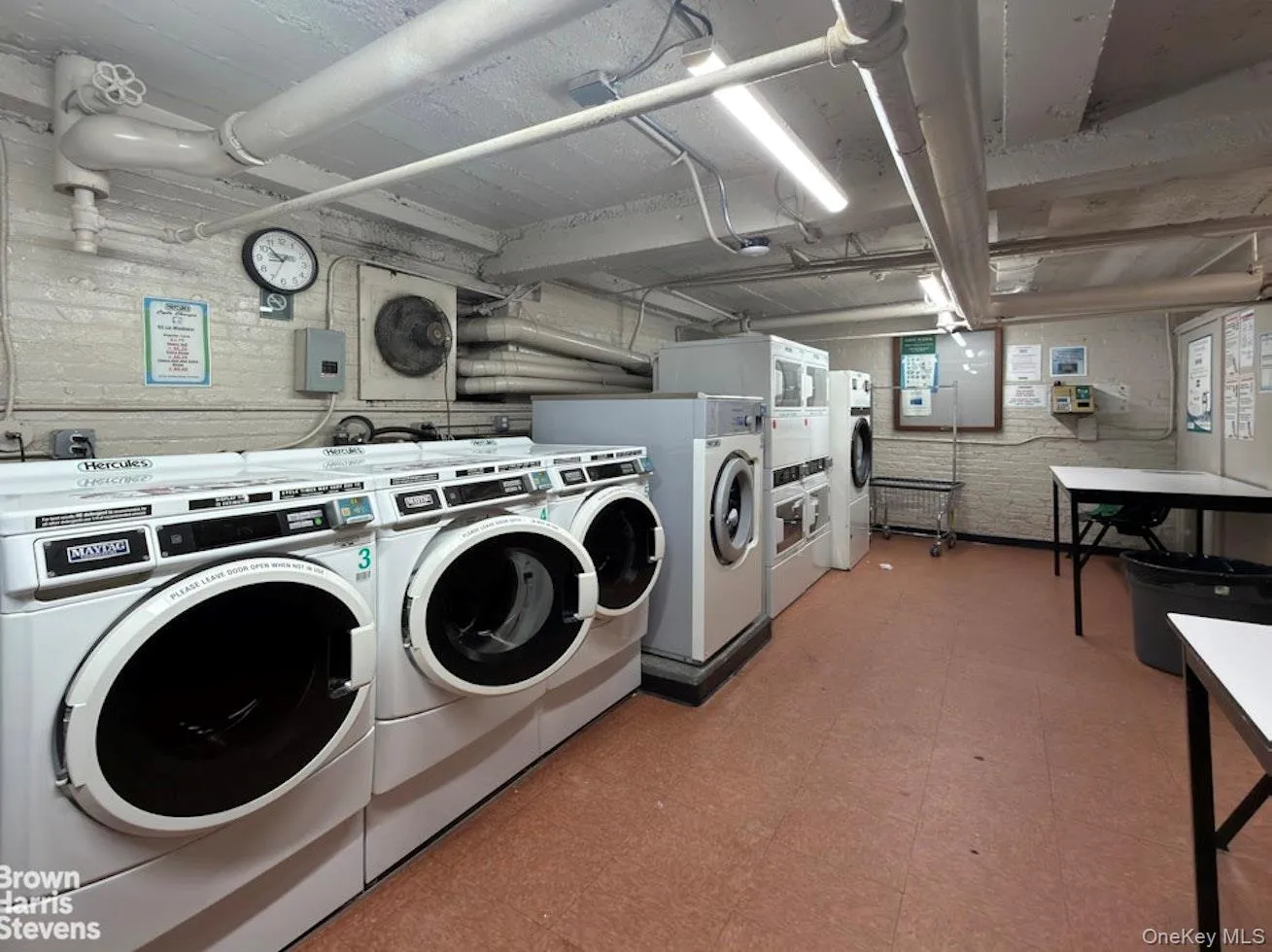 3215 Netherland Avenue, New York, NY, 2 Bedrooms Bedrooms, 5 Rooms Rooms,1 BathroomBathrooms,Residential,For Rent,Netherland,0,1001326 3215 Netherland Avenue, New York, NY, 2 Bedrooms Bedrooms, 5 Rooms Rooms,1 BathroomBathrooms,Residential,For Rent,Netherland,0,1001326
