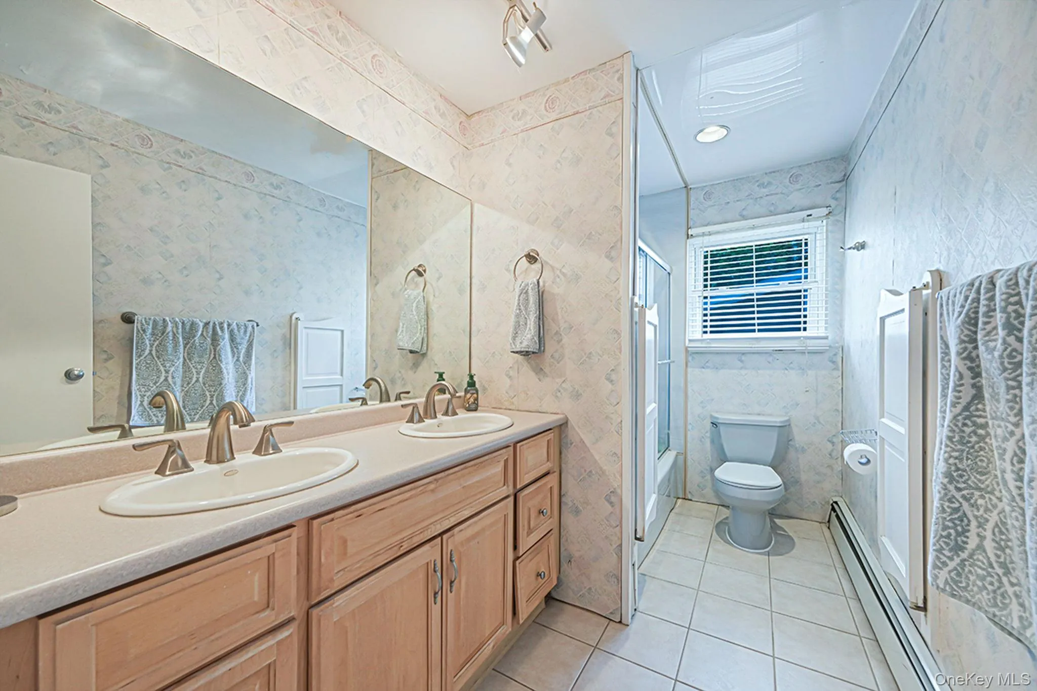 10 Magellan Avenue, Smithtown, NY, 4 Bedrooms Bedrooms, 8 Rooms Rooms,1 BathroomBathrooms,Residential,For Rent,Magellan,0,1001333 10 Magellan Avenue, Smithtown, NY, 4 Bedrooms Bedrooms, 8 Rooms Rooms,1 BathroomBathrooms,Residential,For Rent,Magellan,0,1001333