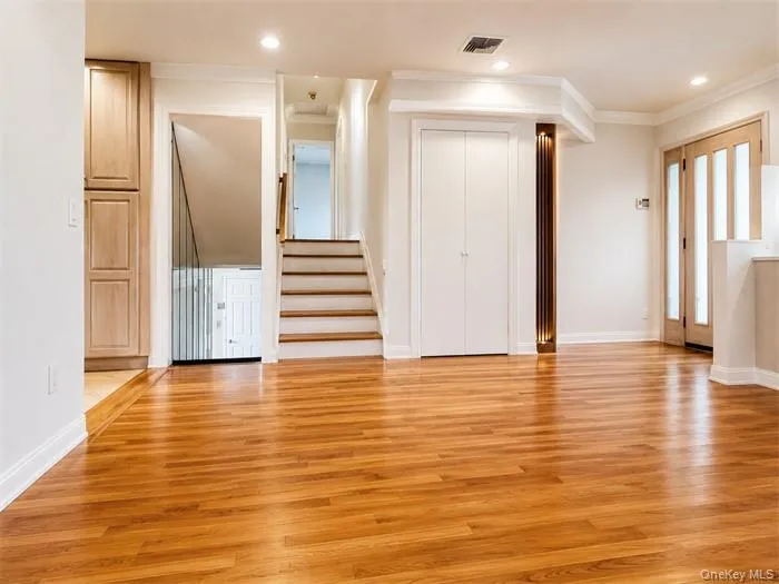 5 Eaton Road, Oyster Bay, NY, 3 Bedrooms Bedrooms, 7 Rooms Rooms,2 BathroomsBathrooms,Residential Lease,For Rent,Eaton,0,1001335 5 Eaton Road, Oyster Bay, NY, 3 Bedrooms Bedrooms, 7 Rooms Rooms,2 BathroomsBathrooms,Residential Lease,For Rent,Eaton,0,1001335