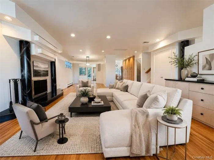 5 Eaton Road, Oyster Bay, NY, 3 Bedrooms Bedrooms, 7 Rooms Rooms,2 BathroomsBathrooms,Residential Lease,For Rent,Eaton,0,1001335 5 Eaton Road, Oyster Bay, NY, 3 Bedrooms Bedrooms, 7 Rooms Rooms,2 BathroomsBathrooms,Residential Lease,For Rent,Eaton,0,1001335