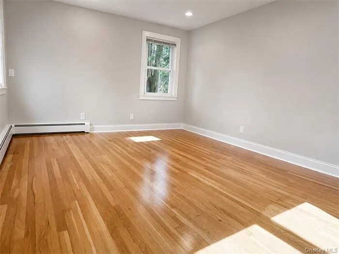 5 Eaton Road, Oyster Bay, NY, 3 Bedrooms Bedrooms, 7 Rooms Rooms,2 BathroomsBathrooms,Residential Lease,For Rent,Eaton,0,1001335 5 Eaton Road, Oyster Bay, NY, 3 Bedrooms Bedrooms, 7 Rooms Rooms,2 BathroomsBathrooms,Residential Lease,For Rent,Eaton,0,1001335