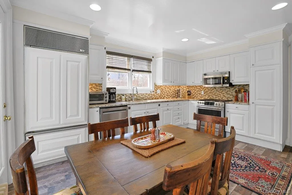 280 Bedford Road, Mount Pleasant, NY, 4 Bedrooms Bedrooms, 7 Rooms Rooms,2 BathroomsBathrooms,Residential,For Rent,Bedford,0,1001347 280 Bedford Road, Mount Pleasant, NY, 4 Bedrooms Bedrooms, 7 Rooms Rooms,2 BathroomsBathrooms,Residential,For Rent,Bedford,0,1001347
