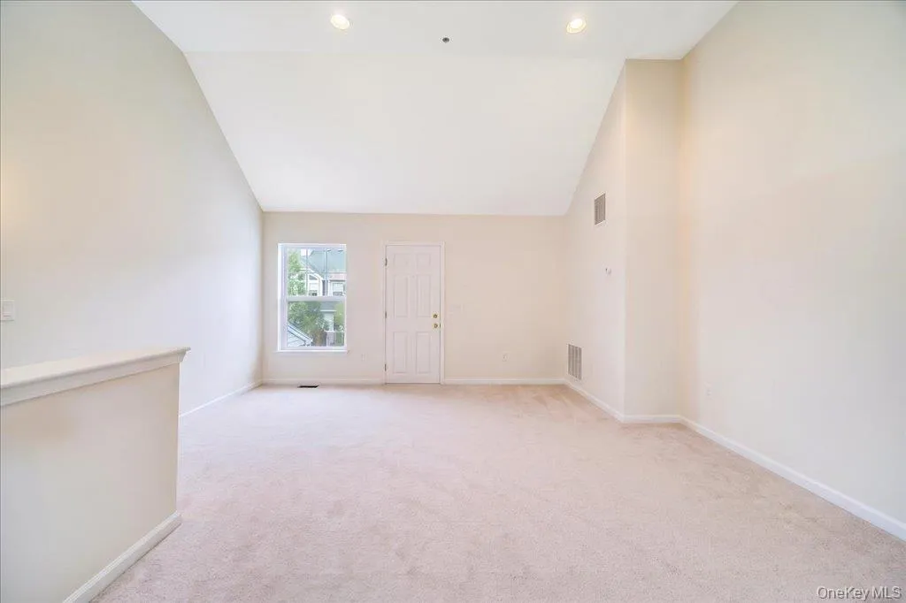506 Southview Drive, Poughkeepsie, NY, 2 Bedrooms Bedrooms, 8 Rooms Rooms,2 BathroomsBathrooms,Residential,For Rent,Southview,0,1001356 506 Southview Drive, Poughkeepsie, NY, 2 Bedrooms Bedrooms, 8 Rooms Rooms,2 BathroomsBathrooms,Residential,For Rent,Southview,0,1001356