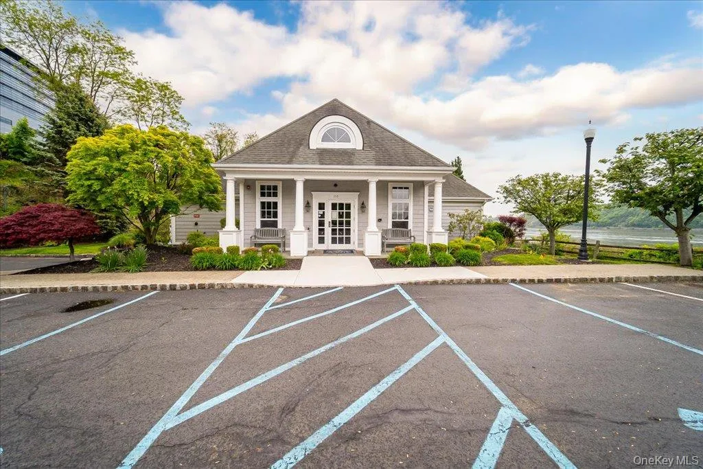 506 Southview Drive, Poughkeepsie, NY, 2 Bedrooms Bedrooms, 8 Rooms Rooms,2 BathroomsBathrooms,Residential,For Rent,Southview,0,1001356 506 Southview Drive, Poughkeepsie, NY, 2 Bedrooms Bedrooms, 8 Rooms Rooms,2 BathroomsBathrooms,Residential,For Rent,Southview,0,1001356