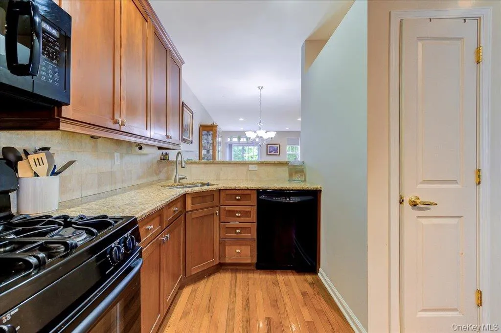 506 Southview Drive, Poughkeepsie, NY, 2 Bedrooms Bedrooms, 8 Rooms Rooms,2 BathroomsBathrooms,Residential,For Rent,Southview,0,1001356 506 Southview Drive, Poughkeepsie, NY, 2 Bedrooms Bedrooms, 8 Rooms Rooms,2 BathroomsBathrooms,Residential,For Rent,Southview,0,1001356