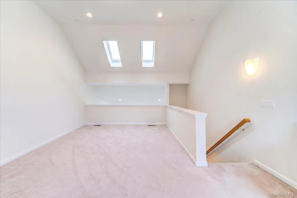 506 Southview Drive, Poughkeepsie, NY, 2 Bedrooms Bedrooms, 8 Rooms Rooms,2 BathroomsBathrooms,Residential,For Rent,Southview,0,1001356 506 Southview Drive, Poughkeepsie, NY, 2 Bedrooms Bedrooms, 8 Rooms Rooms,2 BathroomsBathrooms,Residential,For Rent,Southview,0,1001356