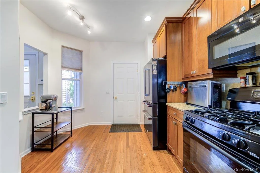 506 Southview Drive, Poughkeepsie, NY, 2 Bedrooms Bedrooms, 8 Rooms Rooms,2 BathroomsBathrooms,Residential,For Rent,Southview,0,1001356 506 Southview Drive, Poughkeepsie, NY, 2 Bedrooms Bedrooms, 8 Rooms Rooms,2 BathroomsBathrooms,Residential,For Rent,Southview,0,1001356