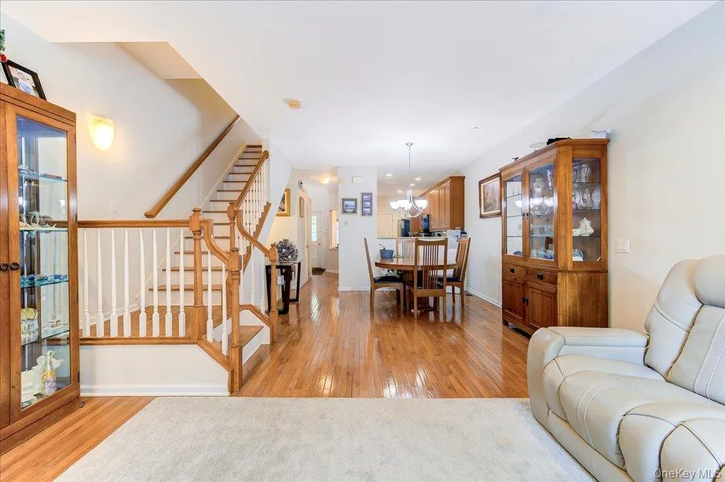 506 Southview Drive, Poughkeepsie, NY, 2 Bedrooms Bedrooms, 8 Rooms Rooms,2 BathroomsBathrooms,Residential,For Rent,Southview,0,1001356 506 Southview Drive, Poughkeepsie, NY, 2 Bedrooms Bedrooms, 8 Rooms Rooms,2 BathroomsBathrooms,Residential,For Rent,Southview,0,1001356