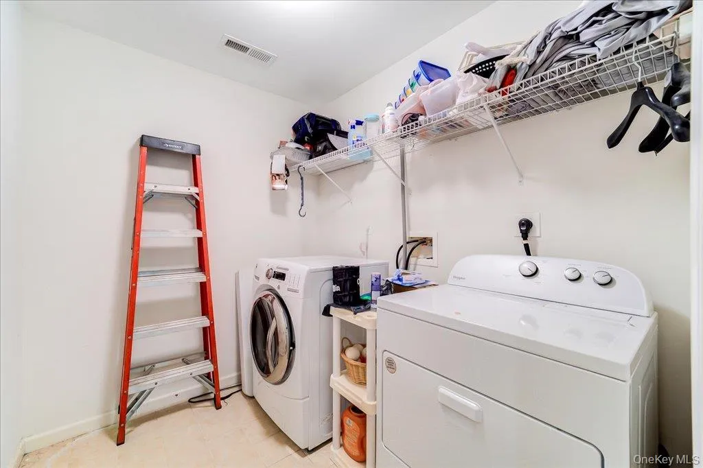 506 Southview Drive, Poughkeepsie, NY, 2 Bedrooms Bedrooms, 8 Rooms Rooms,2 BathroomsBathrooms,Residential,For Rent,Southview,0,1001356 506 Southview Drive, Poughkeepsie, NY, 2 Bedrooms Bedrooms, 8 Rooms Rooms,2 BathroomsBathrooms,Residential,For Rent,Southview,0,1001356