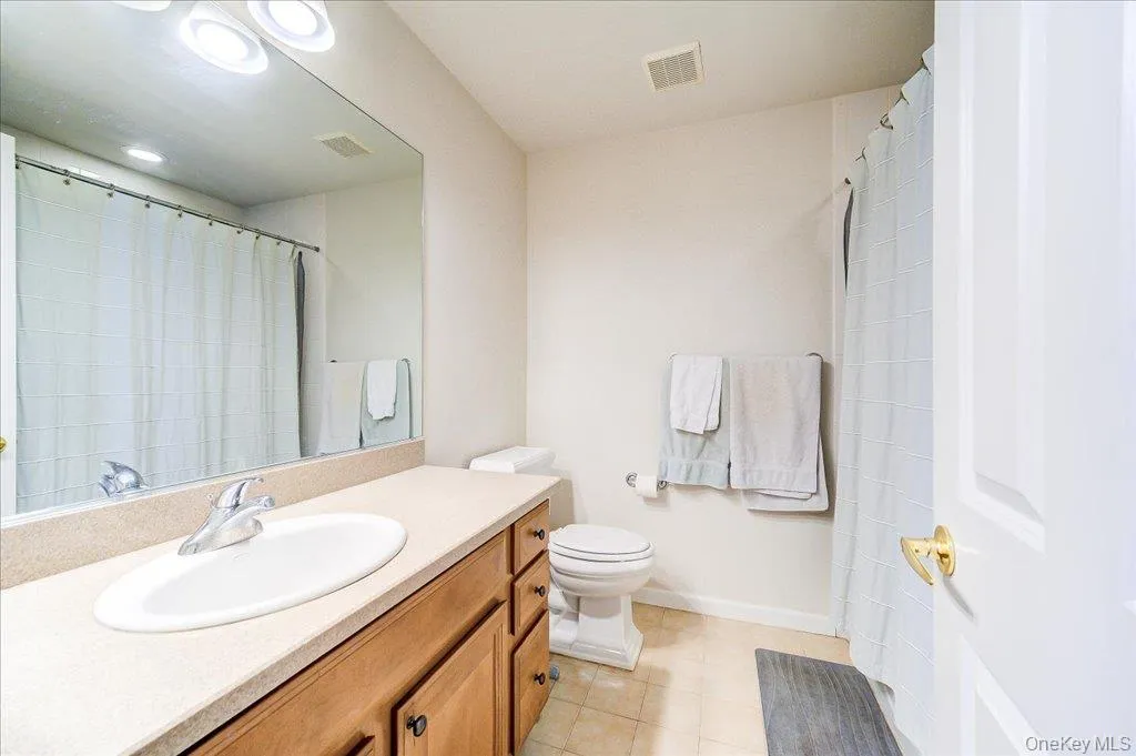 506 Southview Drive, Poughkeepsie, NY, 2 Bedrooms Bedrooms, 8 Rooms Rooms,2 BathroomsBathrooms,Residential,For Rent,Southview,0,1001356 506 Southview Drive, Poughkeepsie, NY, 2 Bedrooms Bedrooms, 8 Rooms Rooms,2 BathroomsBathrooms,Residential,For Rent,Southview,0,1001356