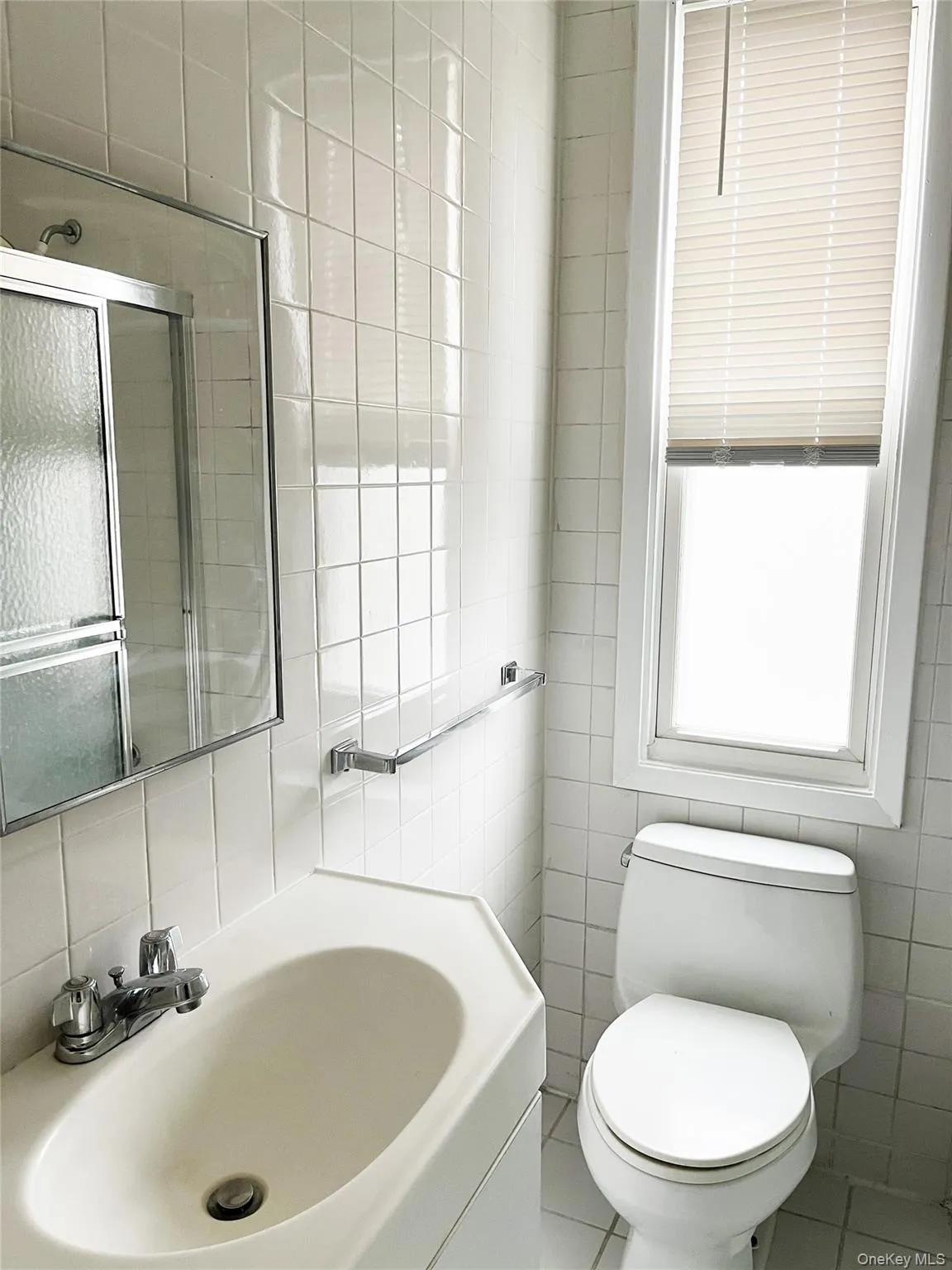 208 Ashford Avenue, Greenburgh, NY, 1 Bedroom Bedrooms, 3 Rooms Rooms,1 BathroomBathrooms,Residential Lease,For Rent,Ashford,0,1001363 208 Ashford Avenue, Greenburgh, NY, 1 Bedroom Bedrooms, 3 Rooms Rooms,1 BathroomBathrooms,Residential Lease,For Rent,Ashford,0,1001363