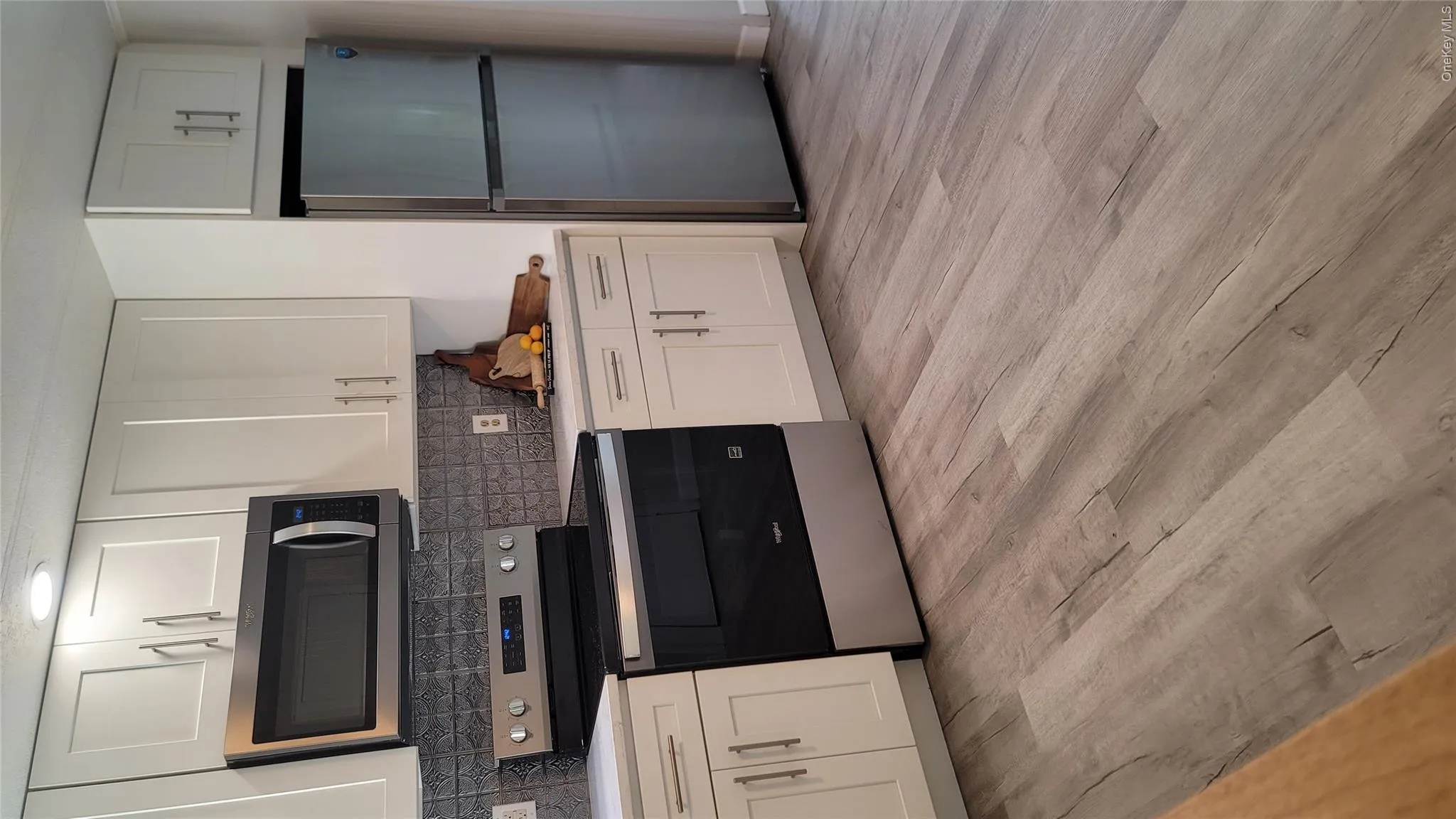 131 Village Circle, Brookhaven, NY, 2 Bedrooms Bedrooms, 6 Rooms Rooms,2 BathroomsBathrooms,Residential,For Rent,Village,0,1001366 131 Village Circle, Brookhaven, NY, 2 Bedrooms Bedrooms, 6 Rooms Rooms,2 BathroomsBathrooms,Residential,For Rent,Village,0,1001366
