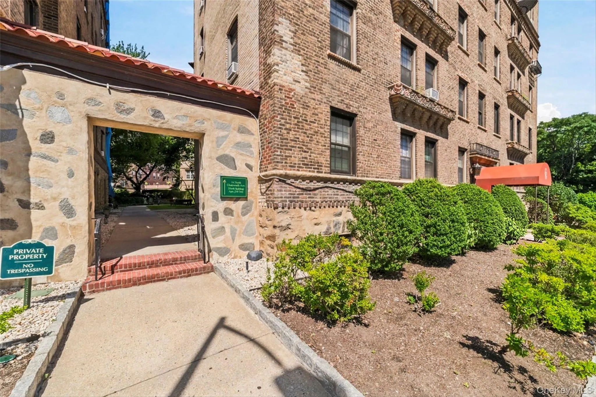 14 Chatsworth Avenue, Mamaroneck, NY, 1 Bedroom Bedrooms, 3 Rooms Rooms,1 BathroomBathrooms,Residential Lease,For Rent,Chatsworth,0,1001369 14 Chatsworth Avenue, Mamaroneck, NY, 1 Bedroom Bedrooms, 3 Rooms Rooms,1 BathroomBathrooms,Residential Lease,For Rent,Chatsworth,0,1001369