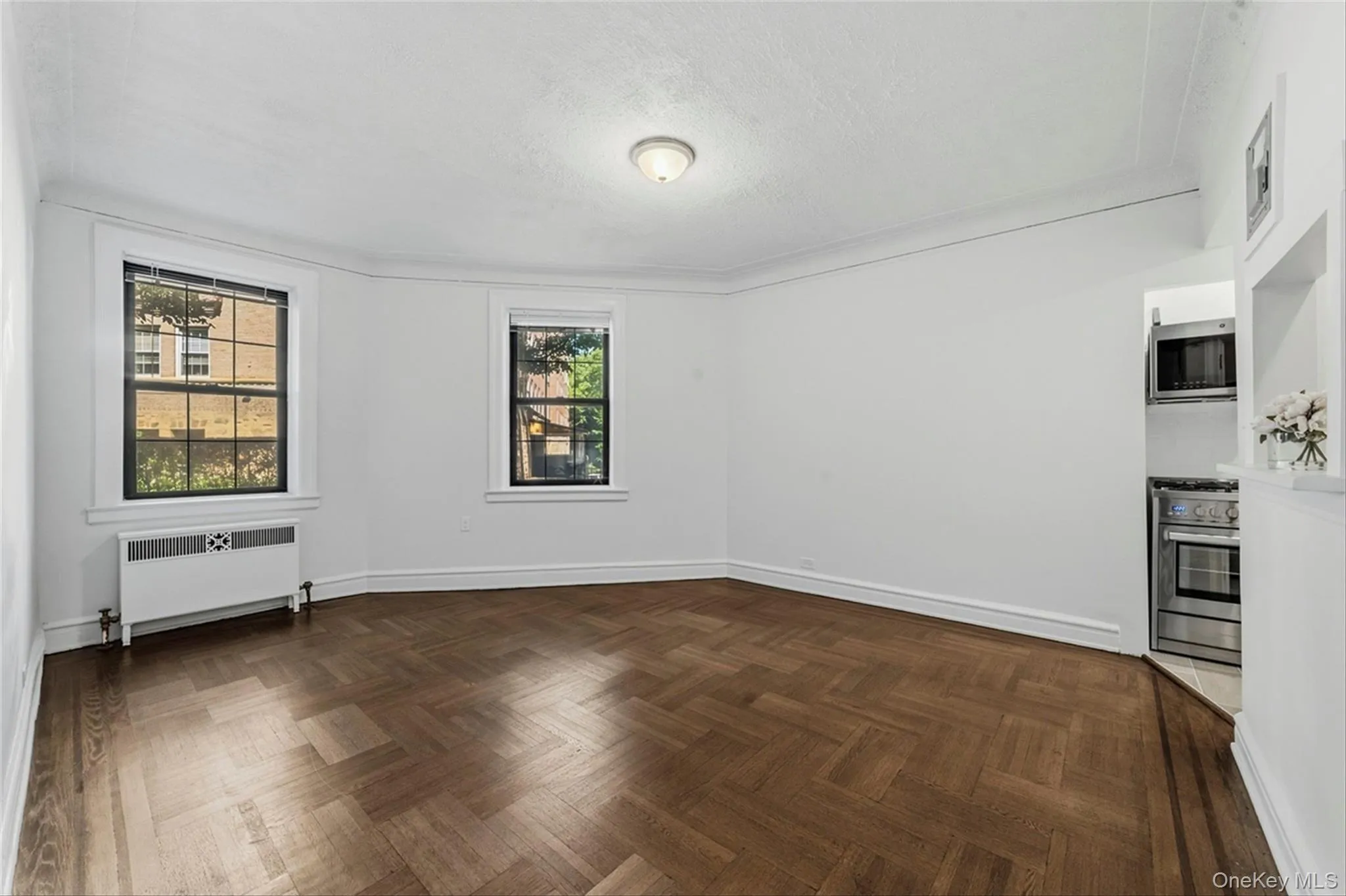 14 Chatsworth Avenue, Mamaroneck, NY, 1 Bedroom Bedrooms, 3 Rooms Rooms,1 BathroomBathrooms,Residential Lease,For Rent,Chatsworth,0,1001369 14 Chatsworth Avenue, Mamaroneck, NY, 1 Bedroom Bedrooms, 3 Rooms Rooms,1 BathroomBathrooms,Residential Lease,For Rent,Chatsworth,0,1001369