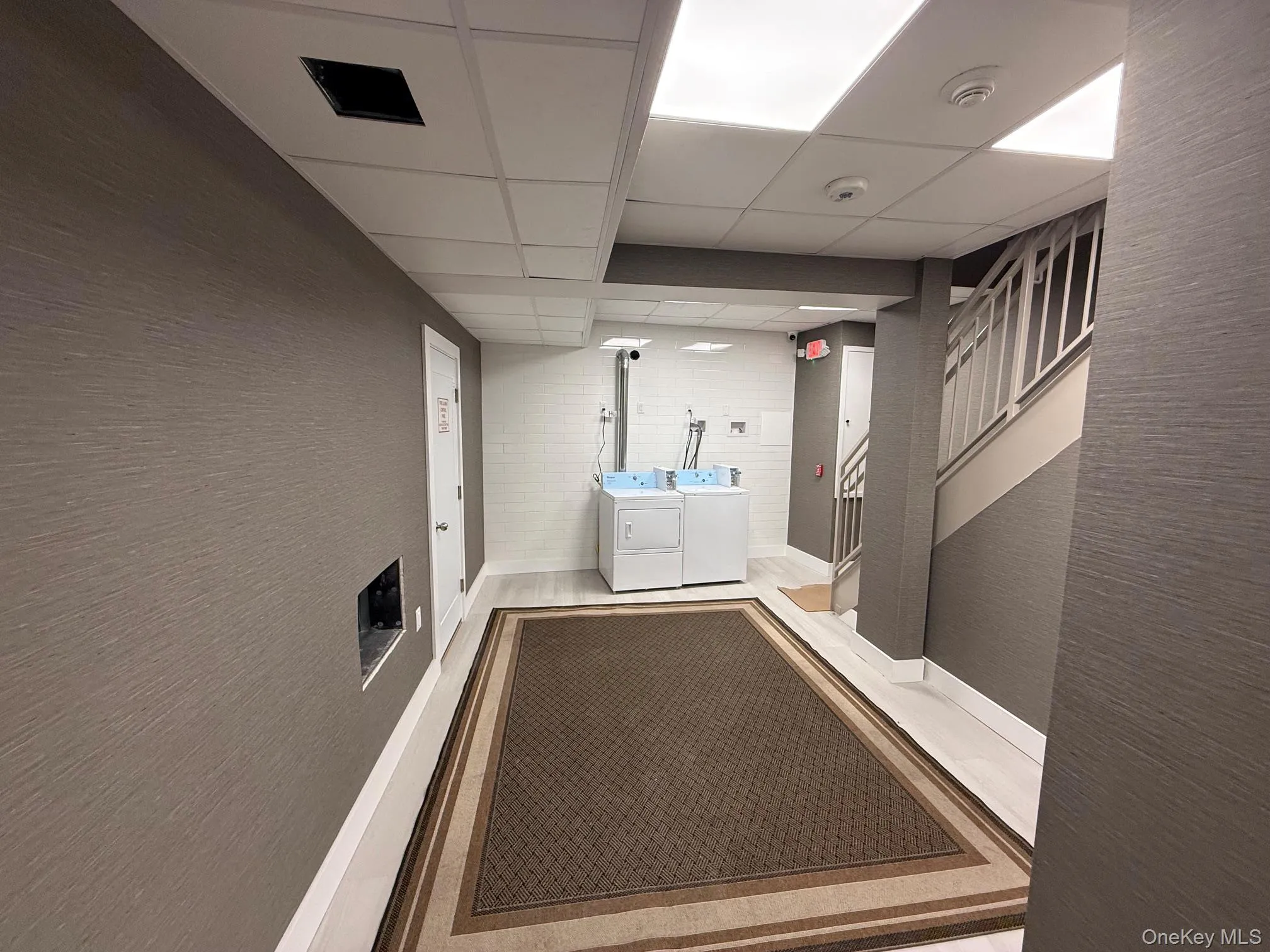 36 Lakeville Road, North Hempstead, NY, 2 Bedrooms Bedrooms, 4 Rooms Rooms,1 BathroomBathrooms,Residential Lease,For Rent,Lakeville,0,1001372 36 Lakeville Road, North Hempstead, NY, 2 Bedrooms Bedrooms, 4 Rooms Rooms,1 BathroomBathrooms,Residential Lease,For Rent,Lakeville,0,1001372