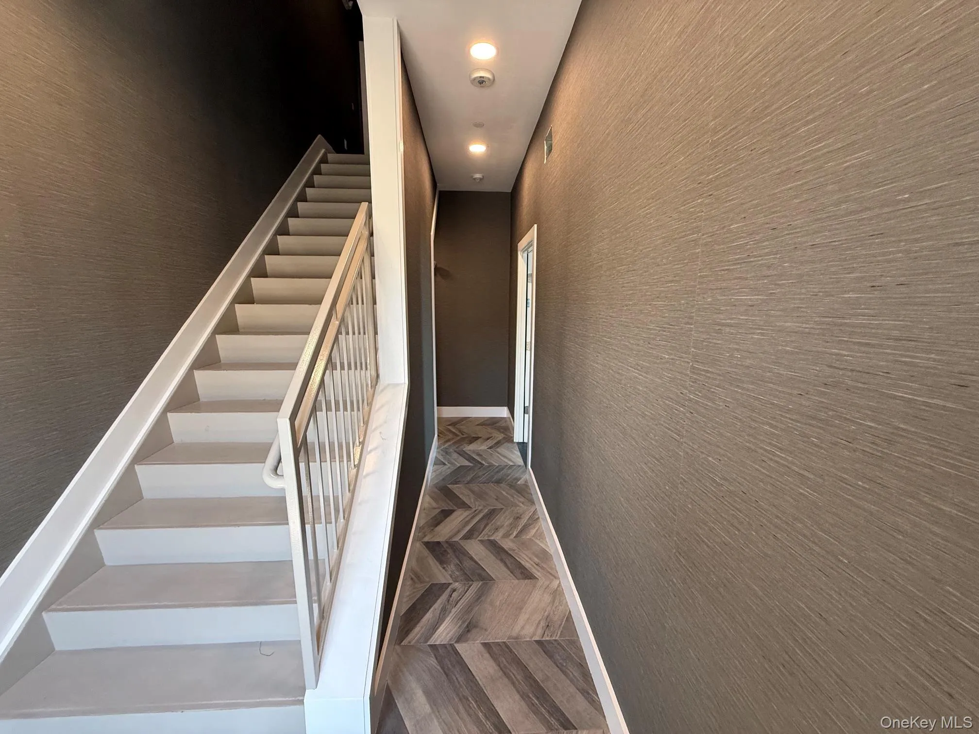 36 Lakeville Road, North Hempstead, NY, 2 Bedrooms Bedrooms, 4 Rooms Rooms,1 BathroomBathrooms,Residential Lease,For Rent,Lakeville,0,1001372 36 Lakeville Road, North Hempstead, NY, 2 Bedrooms Bedrooms, 4 Rooms Rooms,1 BathroomBathrooms,Residential Lease,For Rent,Lakeville,0,1001372