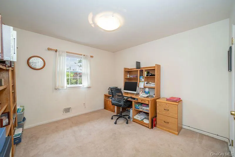 40 Hanson Lane, New Rochelle, NY, 5 Bedrooms Bedrooms, 10 Rooms Rooms,3 BathroomsBathrooms,Residential,For Rent,Hanson,0,1001374 40 Hanson Lane, New Rochelle, NY, 5 Bedrooms Bedrooms, 10 Rooms Rooms,3 BathroomsBathrooms,Residential,For Rent,Hanson,0,1001374