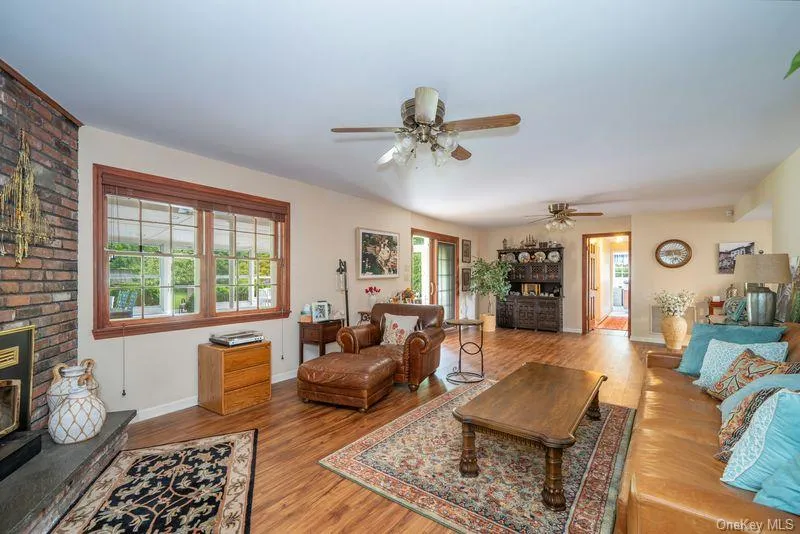 40 Hanson Lane, New Rochelle, NY, 5 Bedrooms Bedrooms, 10 Rooms Rooms,3 BathroomsBathrooms,Residential,For Rent,Hanson,0,1001374 40 Hanson Lane, New Rochelle, NY, 5 Bedrooms Bedrooms, 10 Rooms Rooms,3 BathroomsBathrooms,Residential,For Rent,Hanson,0,1001374