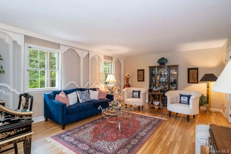40 Hanson Lane, New Rochelle, NY, 5 Bedrooms Bedrooms, 10 Rooms Rooms,3 BathroomsBathrooms,Residential,For Rent,Hanson,0,1001374 40 Hanson Lane, New Rochelle, NY, 5 Bedrooms Bedrooms, 10 Rooms Rooms,3 BathroomsBathrooms,Residential,For Rent,Hanson,0,1001374