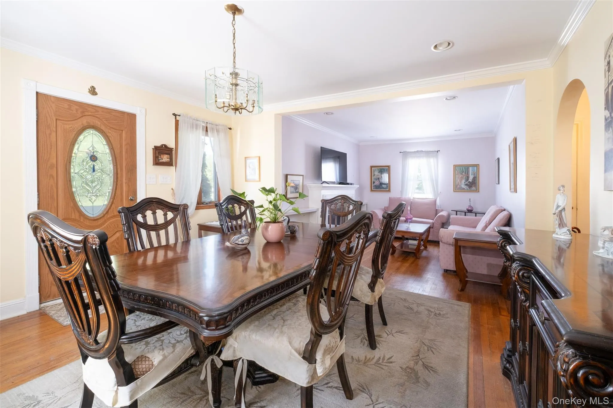 Dining room/ Living room Dining room/ Living room
