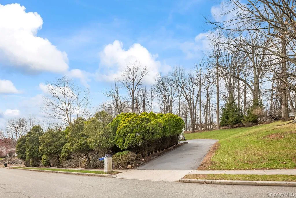 20 Algonquin Circle, Ramapo, NY, 7 Bedrooms Bedrooms, 18 Rooms Rooms,3 BathroomsBathrooms,Residential Sale,For Rent,Algonquin,0,1001379 20 Algonquin Circle, Ramapo, NY, 7 Bedrooms Bedrooms, 18 Rooms Rooms,3 BathroomsBathrooms,Residential Sale,For Rent,Algonquin,0,1001379