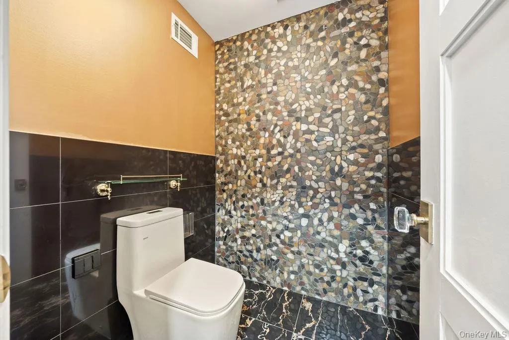 20 Algonquin Circle, Ramapo, NY, 7 Bedrooms Bedrooms, 18 Rooms Rooms,3 BathroomsBathrooms,Residential Sale,For Rent,Algonquin,0,1001379 20 Algonquin Circle, Ramapo, NY, 7 Bedrooms Bedrooms, 18 Rooms Rooms,3 BathroomsBathrooms,Residential Sale,For Rent,Algonquin,0,1001379
