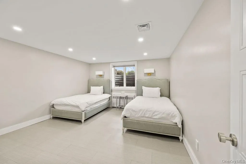 20 Algonquin Circle, Ramapo, NY, 7 Bedrooms Bedrooms, 18 Rooms Rooms,3 BathroomsBathrooms,Residential Sale,For Rent,Algonquin,0,1001379 20 Algonquin Circle, Ramapo, NY, 7 Bedrooms Bedrooms, 18 Rooms Rooms,3 BathroomsBathrooms,Residential Sale,For Rent,Algonquin,0,1001379