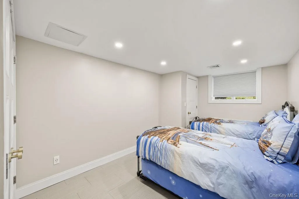 20 Algonquin Circle, Ramapo, NY, 7 Bedrooms Bedrooms, 18 Rooms Rooms,3 BathroomsBathrooms,Residential Sale,For Rent,Algonquin,0,1001379 20 Algonquin Circle, Ramapo, NY, 7 Bedrooms Bedrooms, 18 Rooms Rooms,3 BathroomsBathrooms,Residential Sale,For Rent,Algonquin,0,1001379