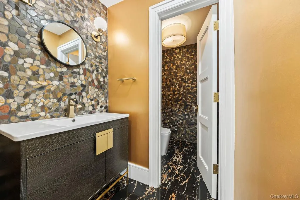 20 Algonquin Circle, Ramapo, NY, 7 Bedrooms Bedrooms, 18 Rooms Rooms,3 BathroomsBathrooms,Residential Sale,For Rent,Algonquin,0,1001379 20 Algonquin Circle, Ramapo, NY, 7 Bedrooms Bedrooms, 18 Rooms Rooms,3 BathroomsBathrooms,Residential Sale,For Rent,Algonquin,0,1001379