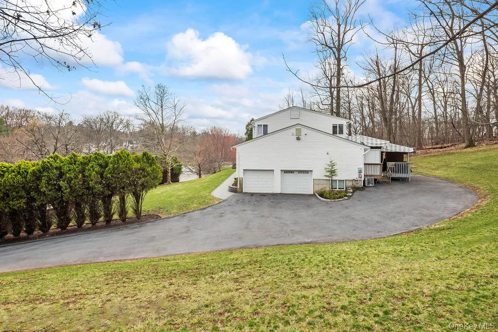20 Algonquin Circle, Ramapo, NY, 7 Bedrooms Bedrooms, 18 Rooms Rooms,3 BathroomsBathrooms,Residential Sale,For Rent,Algonquin,0,1001379 20 Algonquin Circle, Ramapo, NY, 7 Bedrooms Bedrooms, 18 Rooms Rooms,3 BathroomsBathrooms,Residential Sale,For Rent,Algonquin,0,1001379