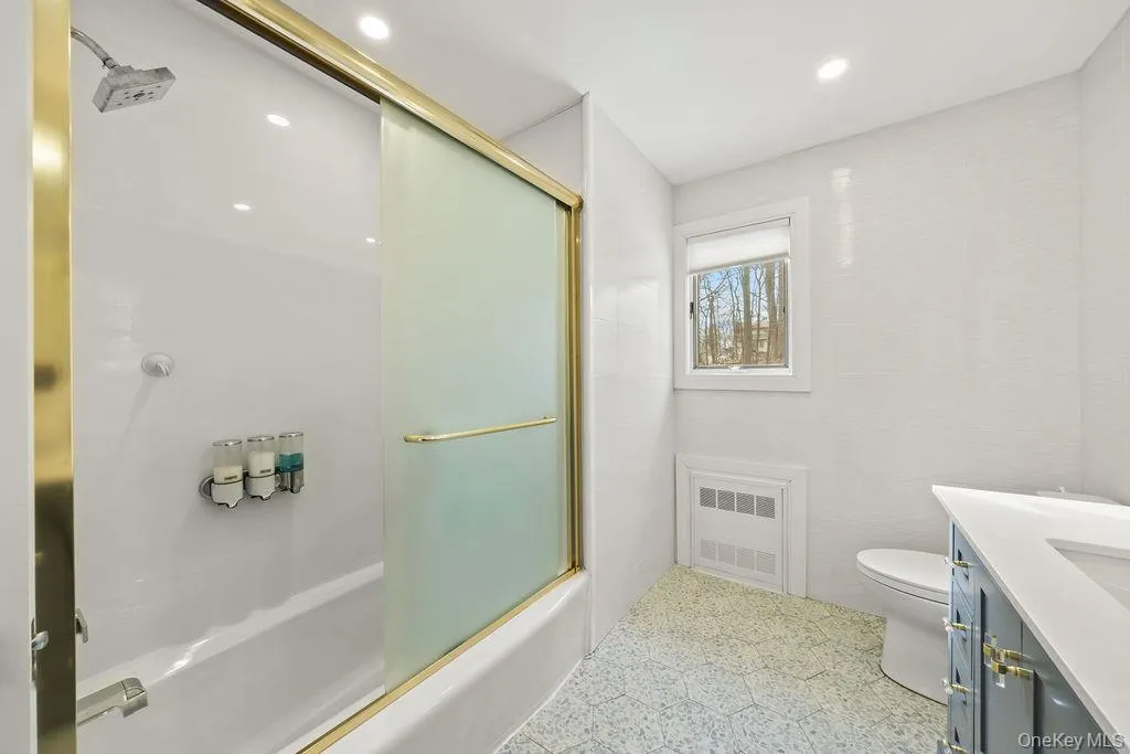 20 Algonquin Circle, Ramapo, NY, 7 Bedrooms Bedrooms, 18 Rooms Rooms,3 BathroomsBathrooms,Residential Sale,For Rent,Algonquin,0,1001379 20 Algonquin Circle, Ramapo, NY, 7 Bedrooms Bedrooms, 18 Rooms Rooms,3 BathroomsBathrooms,Residential Sale,For Rent,Algonquin,0,1001379