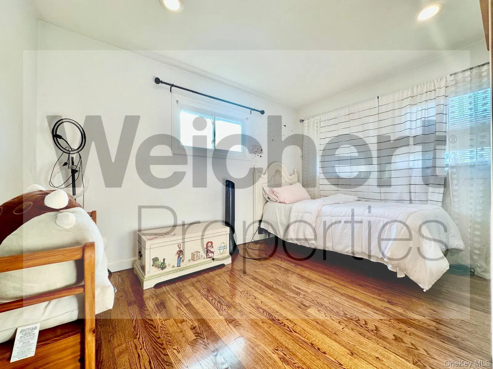 211 22nd, Huntington, NY, 3 Bedrooms Bedrooms, 6 Rooms Rooms,1 BathroomBathrooms,Residential Lease,For Rent,22nd,0,1001380 211 22nd, Huntington, NY, 3 Bedrooms Bedrooms, 6 Rooms Rooms,1 BathroomBathrooms,Residential Lease,For Rent,22nd,0,1001380
