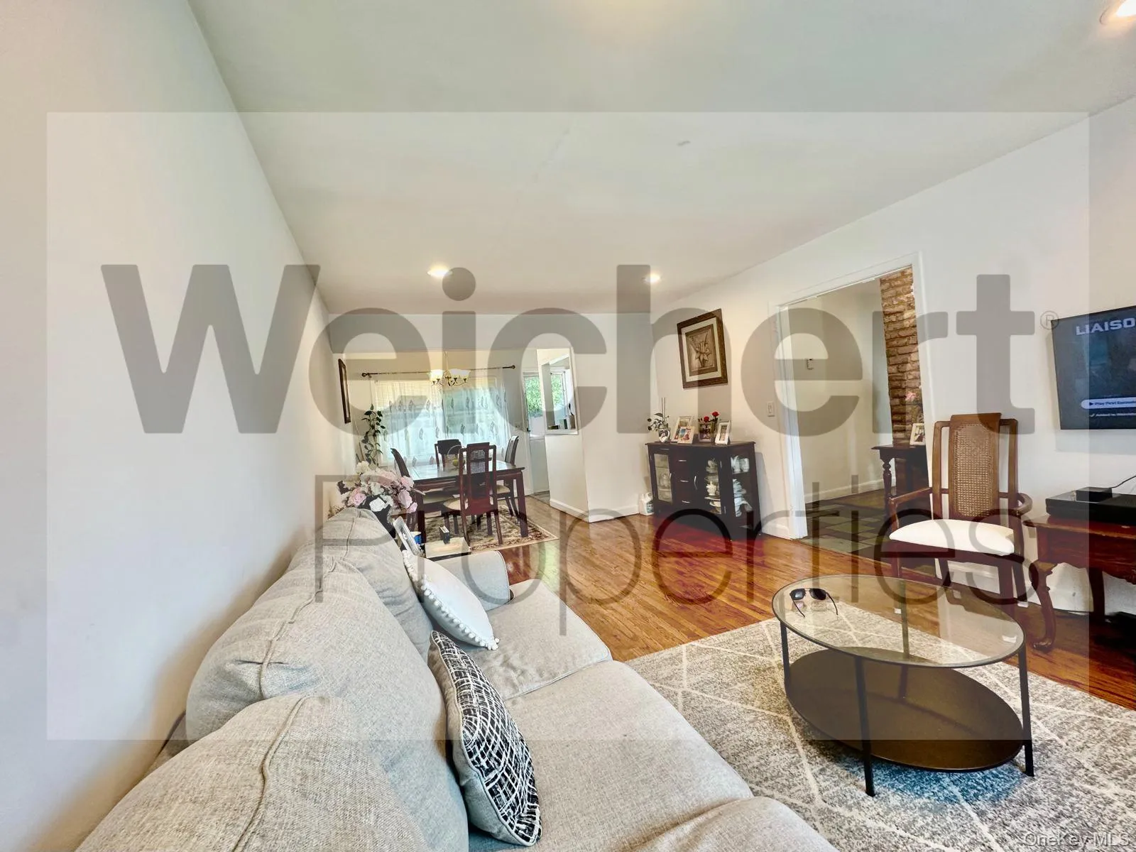 211 22nd, Huntington, NY, 3 Bedrooms Bedrooms, 6 Rooms Rooms,1 BathroomBathrooms,Residential Lease,For Rent,22nd,0,1001380 211 22nd, Huntington, NY, 3 Bedrooms Bedrooms, 6 Rooms Rooms,1 BathroomBathrooms,Residential Lease,For Rent,22nd,0,1001380