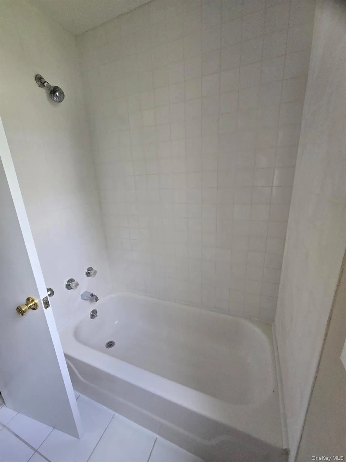 256 Heritage Lane, Chester Town, NY, 3 Bedrooms Bedrooms, 6 Rooms Rooms,2 BathroomsBathrooms,Residential Lease,For Rent,Heritage,0,1001393 256 Heritage Lane, Chester Town, NY, 3 Bedrooms Bedrooms, 6 Rooms Rooms,2 BathroomsBathrooms,Residential Lease,For Rent,Heritage,0,1001393
