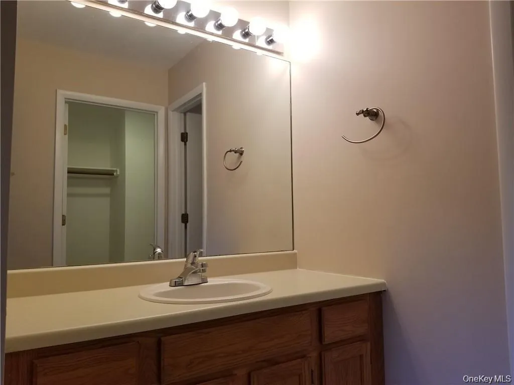 256 Heritage Lane, Chester Town, NY, 3 Bedrooms Bedrooms, 6 Rooms Rooms,2 BathroomsBathrooms,Residential Lease,For Rent,Heritage,0,1001393 256 Heritage Lane, Chester Town, NY, 3 Bedrooms Bedrooms, 6 Rooms Rooms,2 BathroomsBathrooms,Residential Lease,For Rent,Heritage,0,1001393
