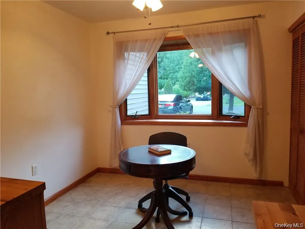 256 Heritage Lane, Chester Town, NY, 3 Bedrooms Bedrooms, 6 Rooms Rooms,2 BathroomsBathrooms,Residential Lease,For Rent,Heritage,0,1001393 256 Heritage Lane, Chester Town, NY, 3 Bedrooms Bedrooms, 6 Rooms Rooms,2 BathroomsBathrooms,Residential Lease,For Rent,Heritage,0,1001393